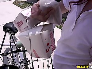 eager client drills the delivery woman