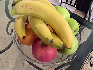 Banana luving lezzies